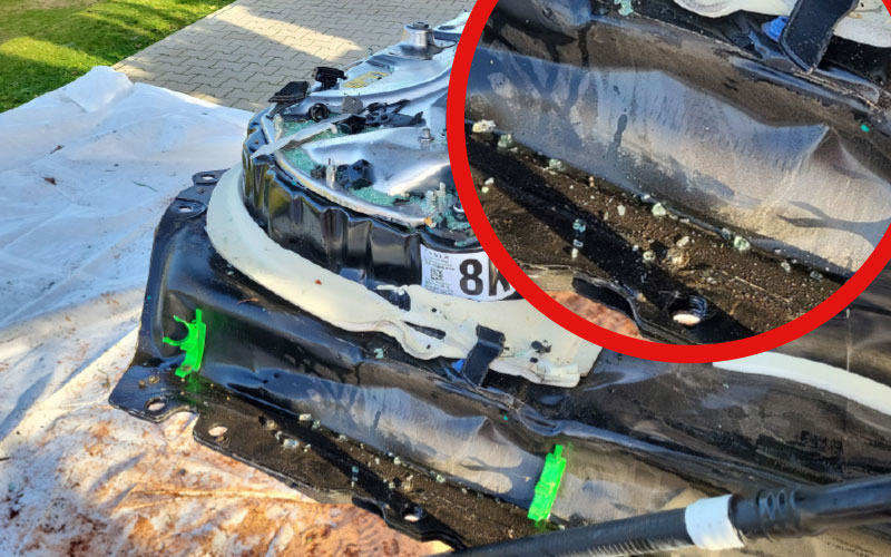 amf-abschleppdienst-elektromobilitaet-schadensfall-4 Lithium-Ionen-Batterie auf einer Decke auf dem Boden.